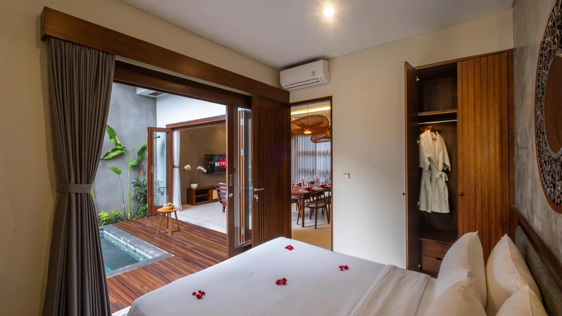 Taman Dharmawangsa Suites Nusa Dua  Nusa Dua (Bali)